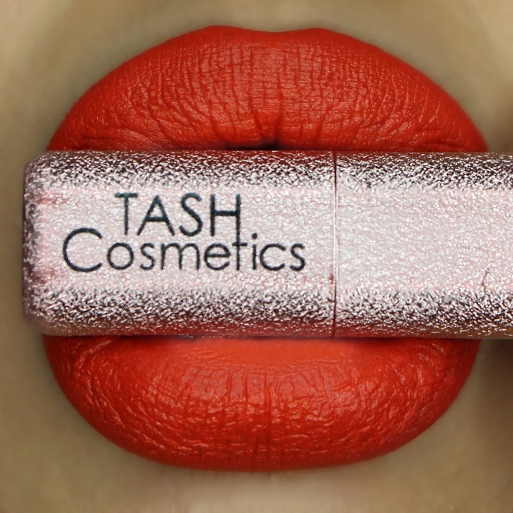 FEMME FATALE CREAM MATTE LIPSTICK - CHEE LEI